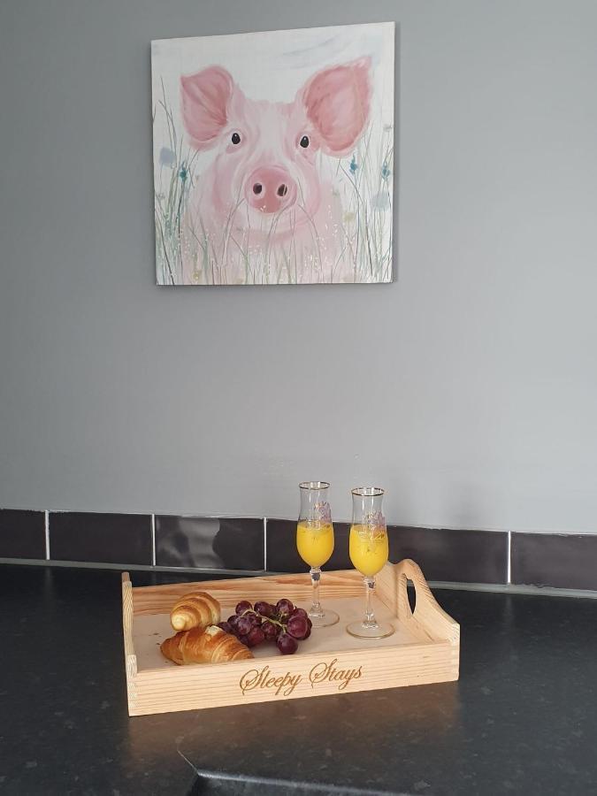 2 Bed House, Contractors & Holiday Guests Welcomed Dowlais Екстериор снимка